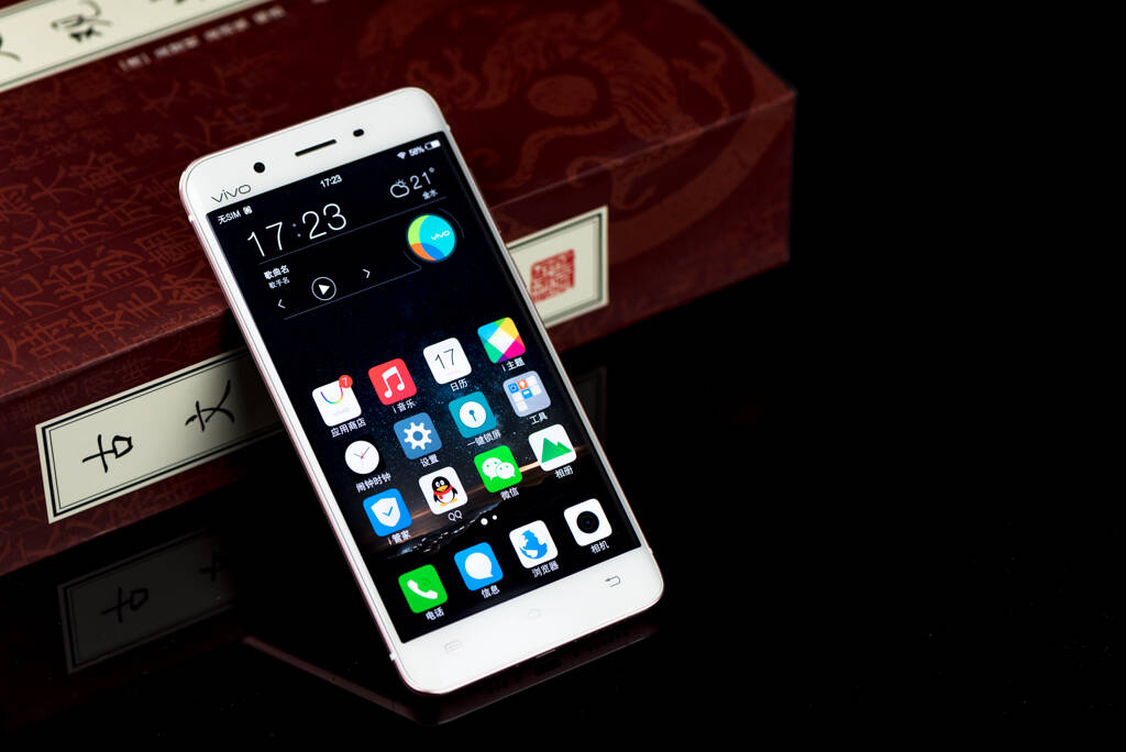 不止颜值超级高 还有一身真功夫 vivo xplay5