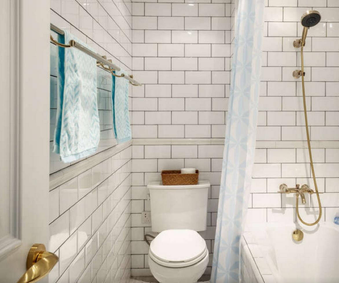 想要优雅的蹲坑?那卫生间就用金色吧!