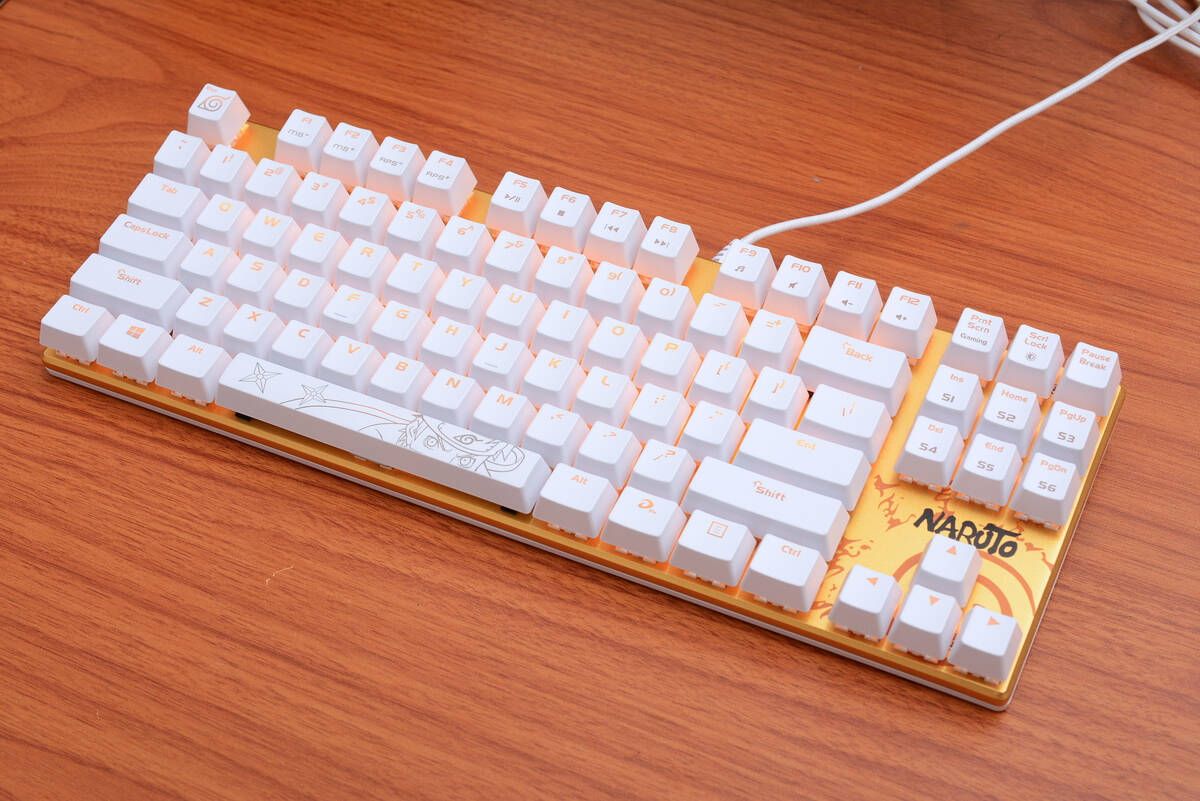 帅到爆的漩涡鸣人金色限量版机械键盘达尔优ek810开箱