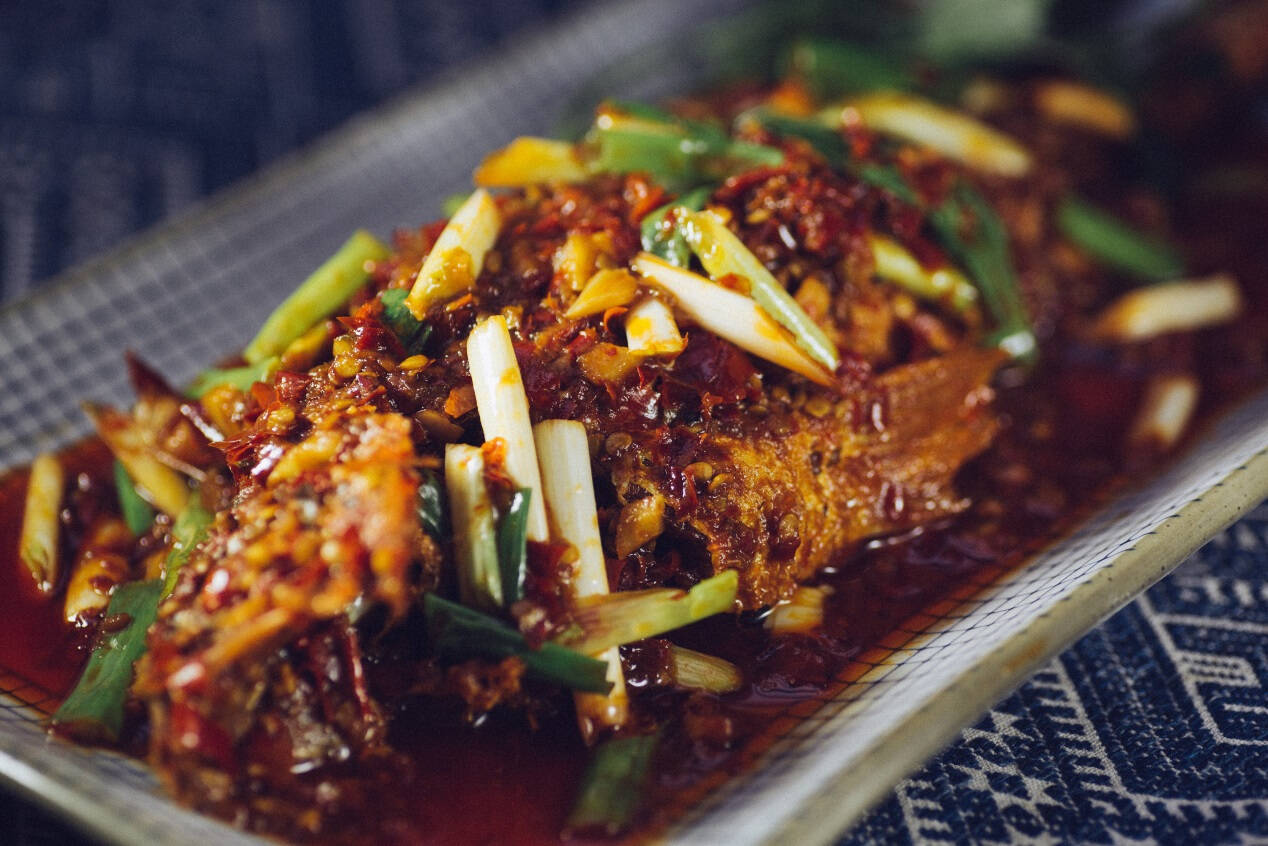 菜谱|手把手教你做超级无敌下饭菜-糟辣鱼