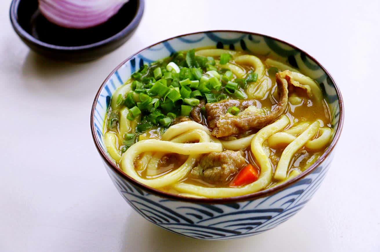 慰藉冬天的寒冷,来一碗日式咖喱乌冬面