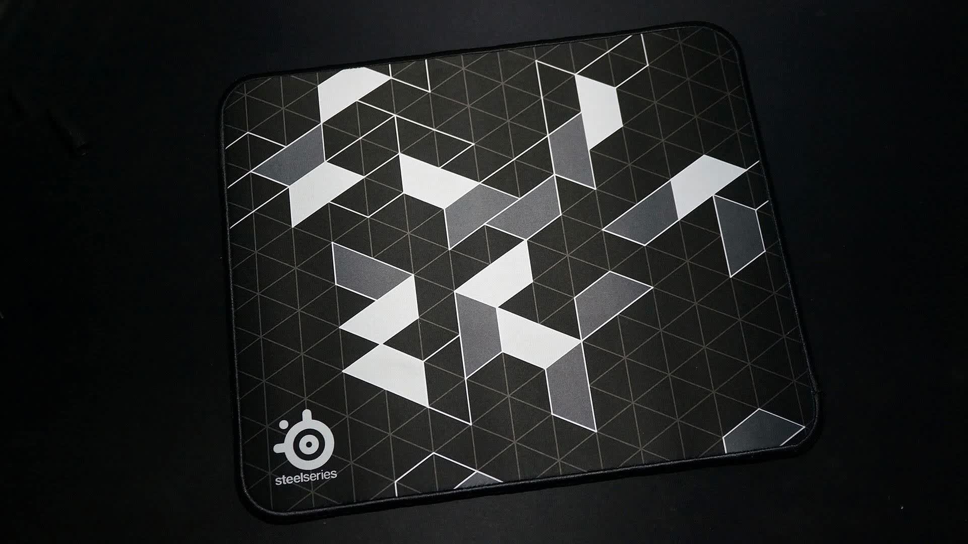 时尚融入科技 赛睿qck limited鼠标垫评测