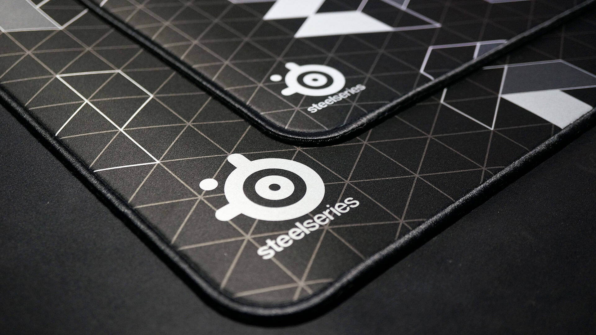 时尚融入科技 赛睿qck limited鼠标垫评测