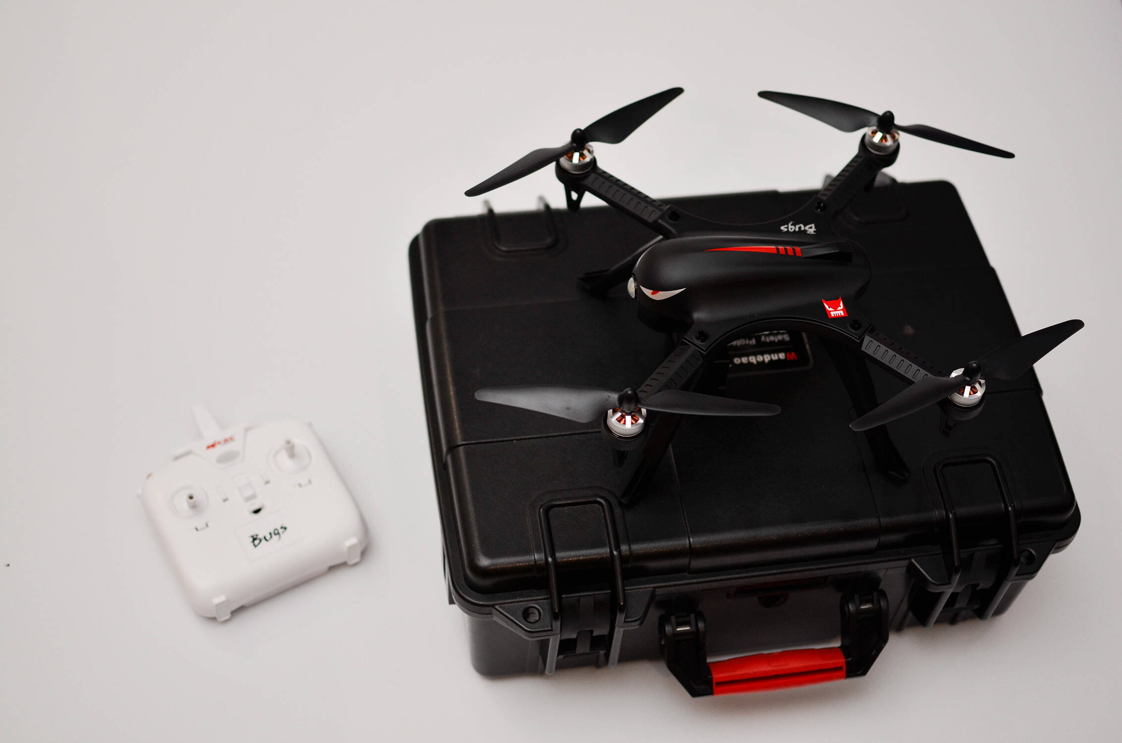 美嘉欣小怪兽无人机b3 玩具机中的战斗机