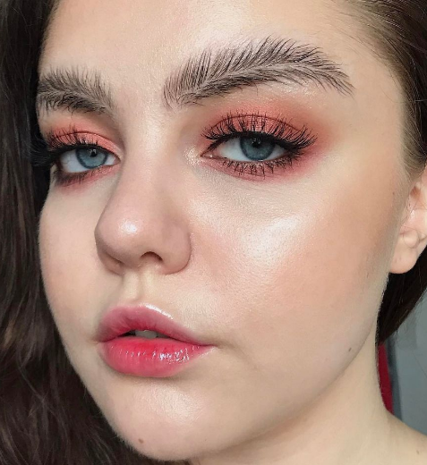 眉毛的那点事,美女都hold不住的羽毛眉!