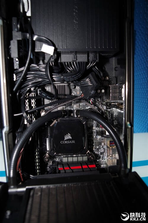 8万 海盗船发布corsair one主机