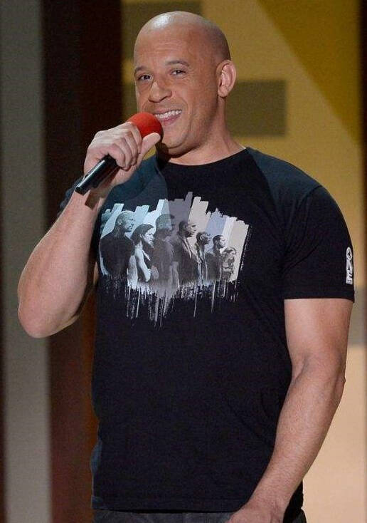 速8上映,又一次迷上了肌肉男范迪塞尔