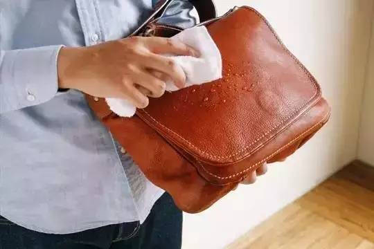 【皮具护理】如何清洗皮具 品牌皮具护理攻略