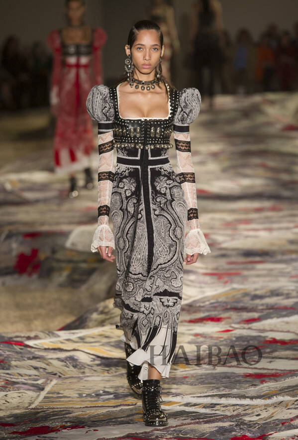 alexander mcqueen时装秀