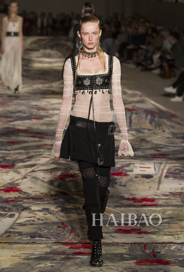 alexander mcqueen时装秀