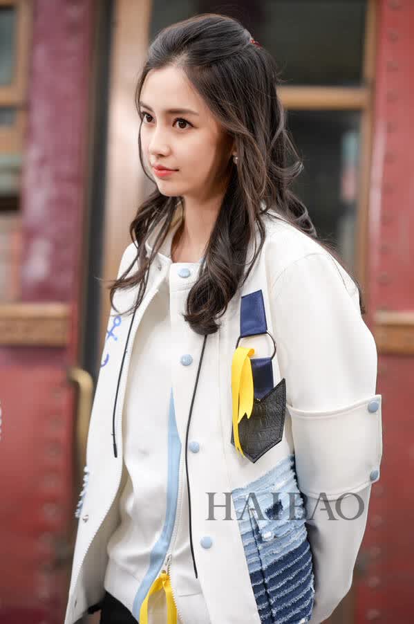 杨颖angelababy和迪丽热巴你更爱哪个?