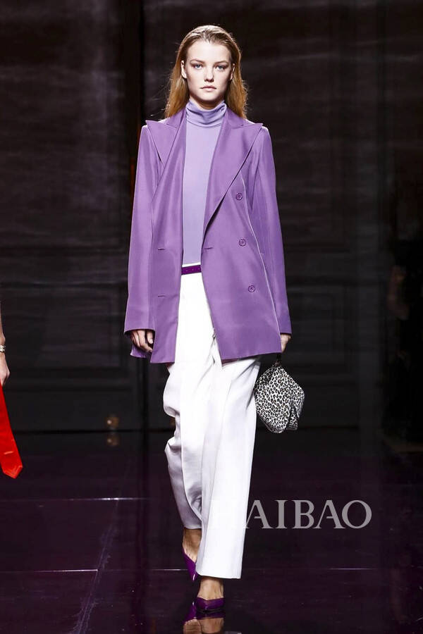 ninaricci时装秀邂逅浪漫黛紫色