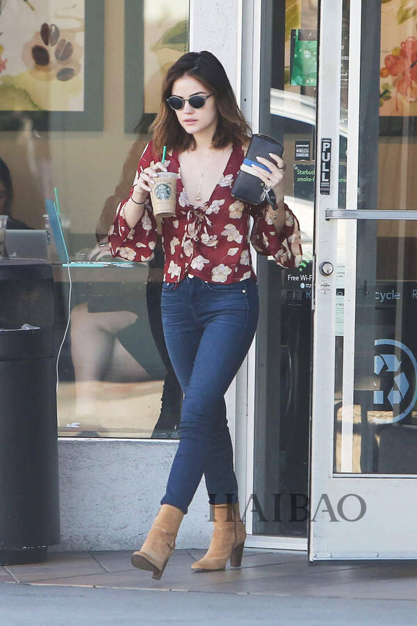 最新一周欧美明星街拍合辑 (10月9日~16日)