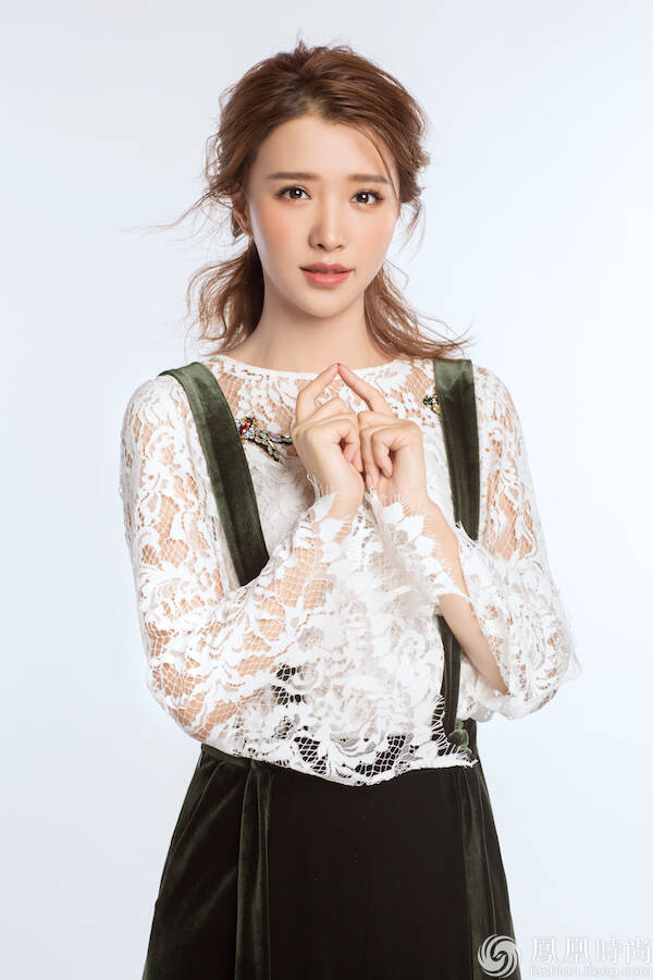 张杨果而曝田园风写真清新甜美温暖可人