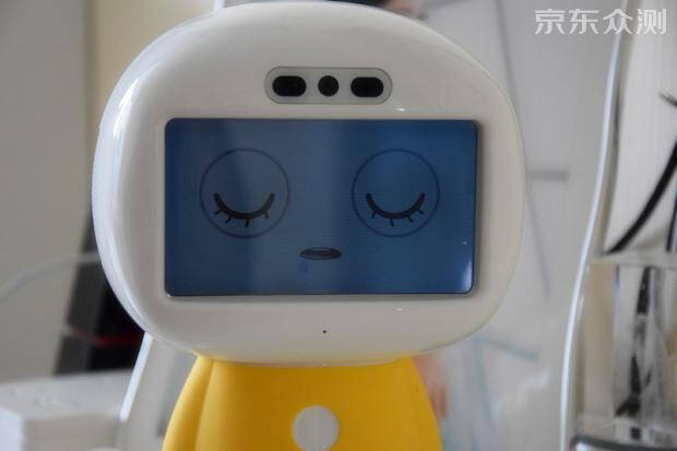 想给宝贝最好的爱就买智小乐儿童智能机器人吧
