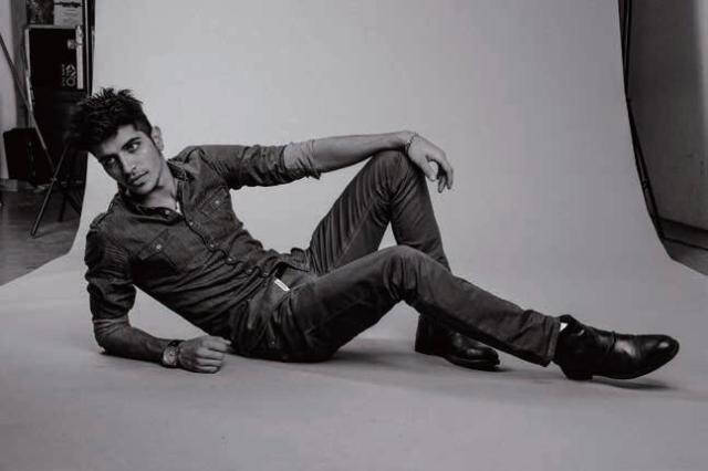 男神躺姿怎么拍?五种姿势任你选!