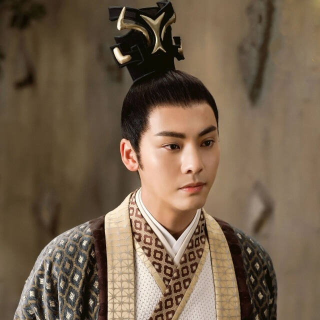 《醉玲珑》里刘诗诗陈伟霆头顶的到底是什么海鲜?