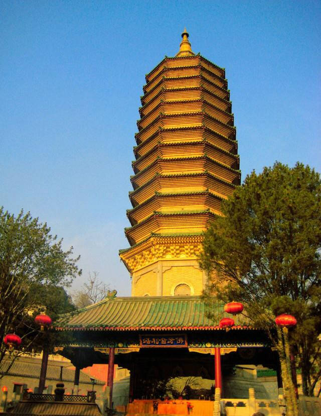 北京寺庙之灵光寺