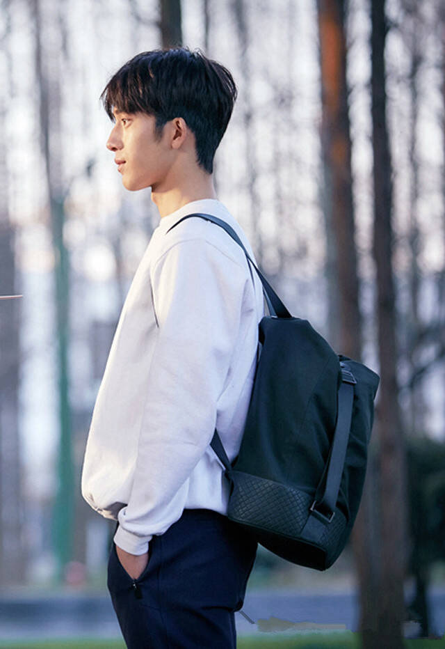 开学季校园look帅气开启撩妹模式