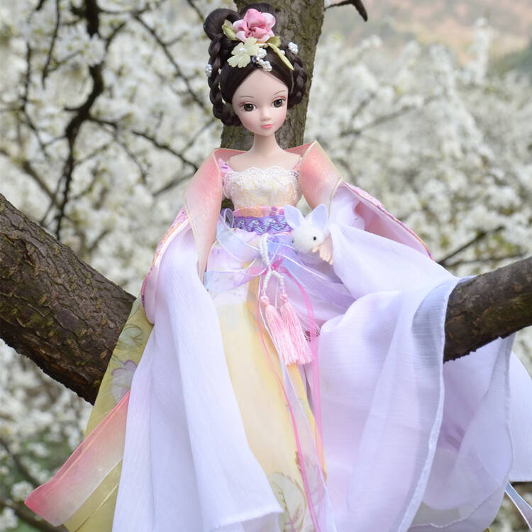 她是中国版的芭比娃娃,古风的她美到让人窒息