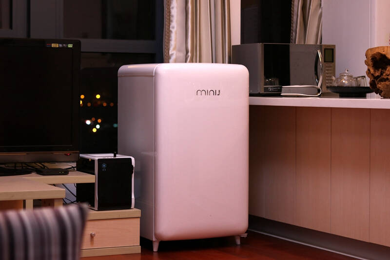 用艺术点缀居家生活,小吉迷你复古冰箱体验