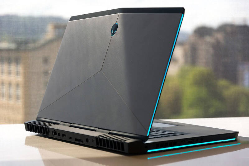 经典强势再临——2017新款外星人15 r3评测