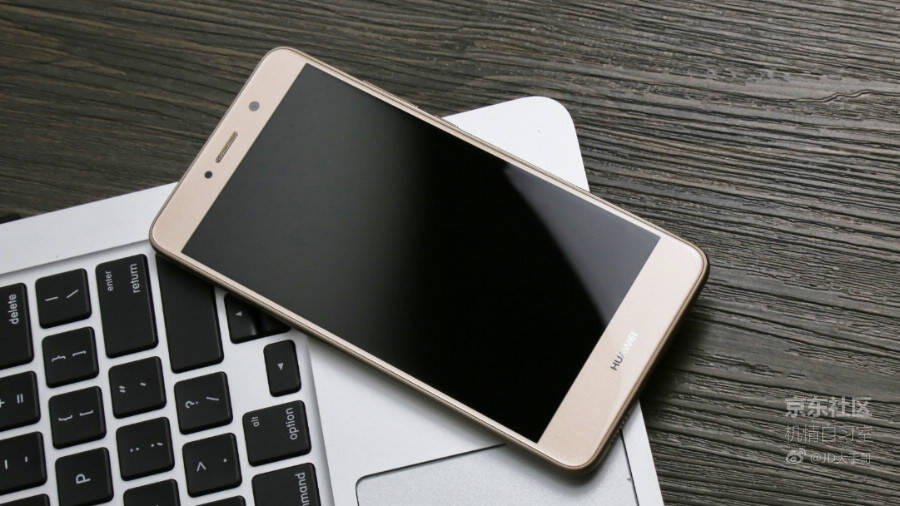 4000mah的华为畅享7plus值得买吗?别冲动!