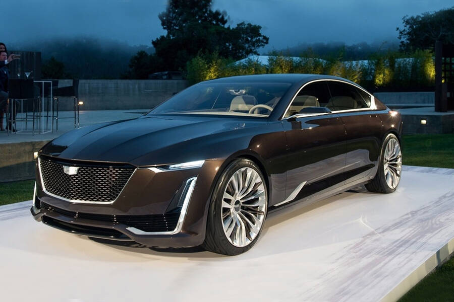 2013年,凯迪拉克又一款概念车——elmiraj再度亮相圆石滩,这也是