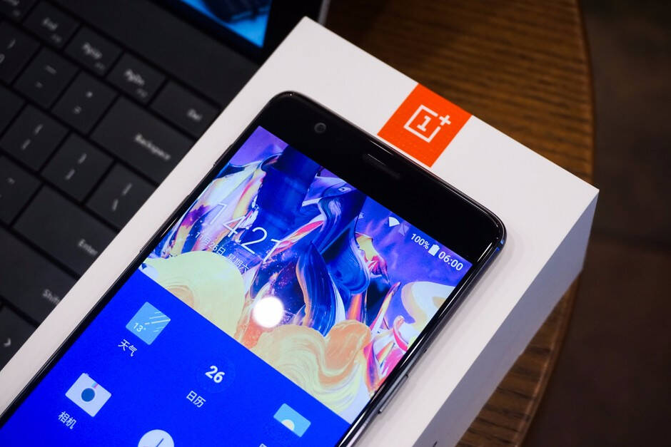 2699元一加3t真机图赏枪灰色值得购买