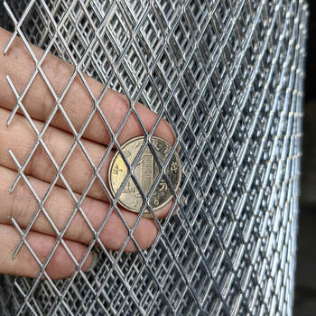 斯亚特镀锌铁丝网格菱形钢板网片金属围栏网格片菱形网格幕墙装饰吊顶