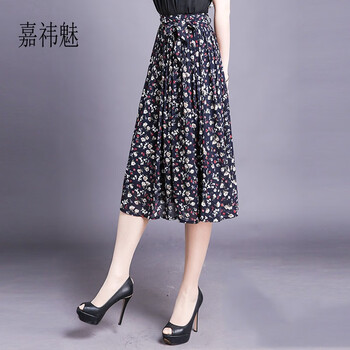 复古丝绒半身裙，打造浪漫女神