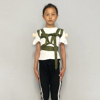 站姿驼背十字架学生纠正神器儿童坐姿器站军姿十字架军训正背肩 儿童