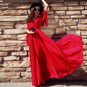 红色拖地长裙