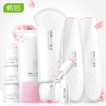 韩后(Hanhoo)花痴水漾保湿八件套(护肤品套装女补水保湿水乳液美白淡斑学生化妆品礼盒正装)