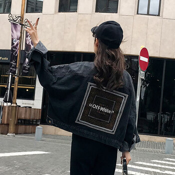 穿宽松休闲外套，打造时尚女神