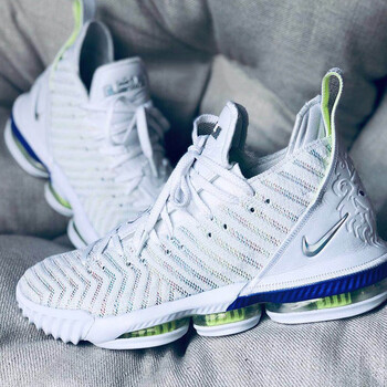 耐克（NIKE）篮球鞋白色AO2595-102 