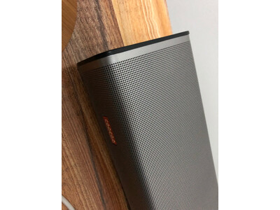 1,三星hw-q990b/xz回音壁音响体积小巧 做工精致 效果远超电视声音