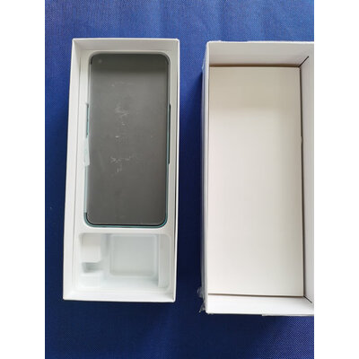 大家解：荣耀v40和vivox60区别如何，性价比哪个好更高！