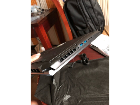 机械革命z3pro和x8pro区别大么，哪个好点!是否还行