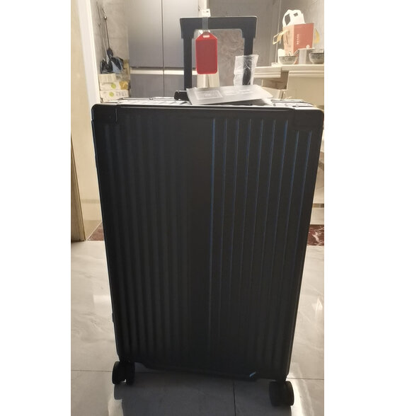 梦旅者拉杆箱万向轮铝框行李箱登机防刮密码箱时尚旅行怎么样?
