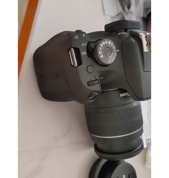 佳能（Canon） EOS 2000D 18-55套
值得买吗？是哪里生产的？