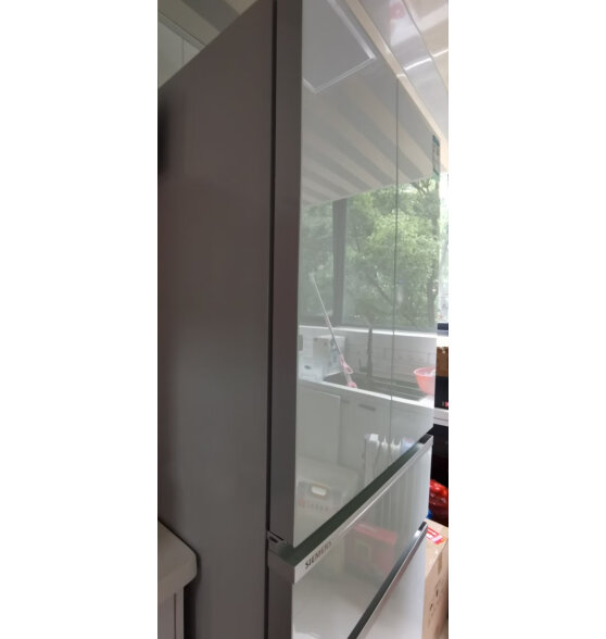 西门子（SIEMENS）十字门四门冰箱家用大容量 玻璃面
质量怎么样？说一下真实感受？