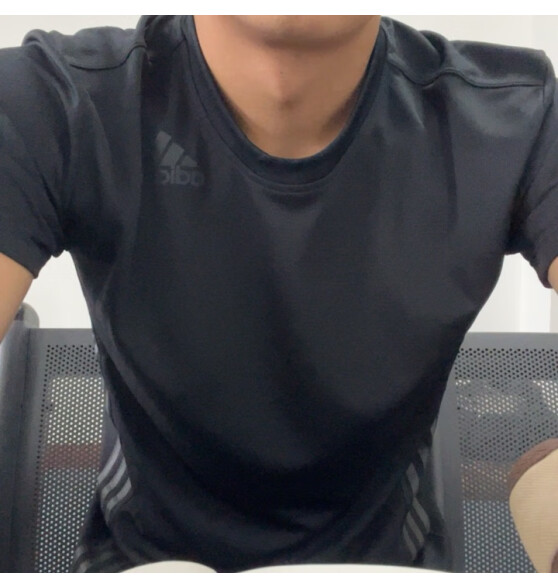 阿迪达斯 （adidas）夏季男装透气运动上衣休闲短袖圆领T恤FL4309