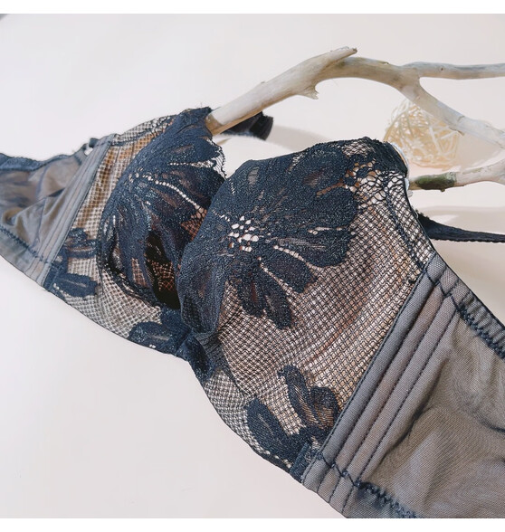 娃.之.秀聚拢文胸内衣女蕾丝调整型软支撑上薄下好不好用呢?