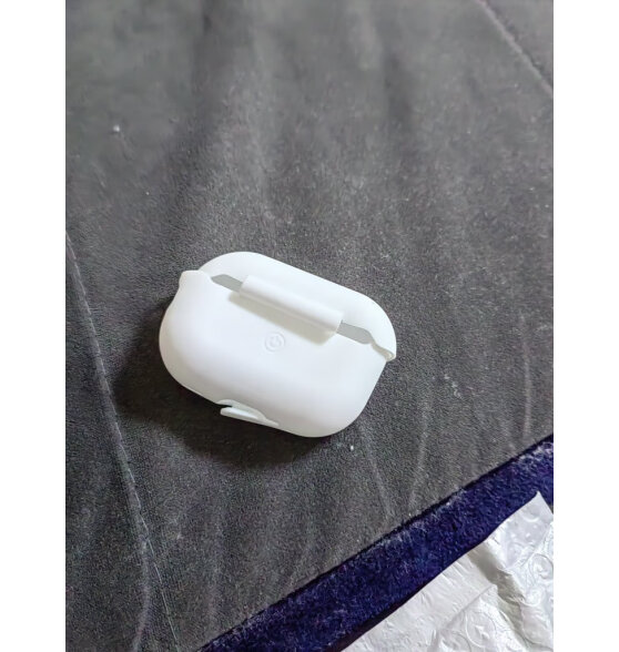 呆瓜儿 AirPodsPro2苹果无线蓝牙耳机套防尘防摔防滑防指纹液态软硅胶可充电创意保护软壳全包 AirpodsPro2 通用