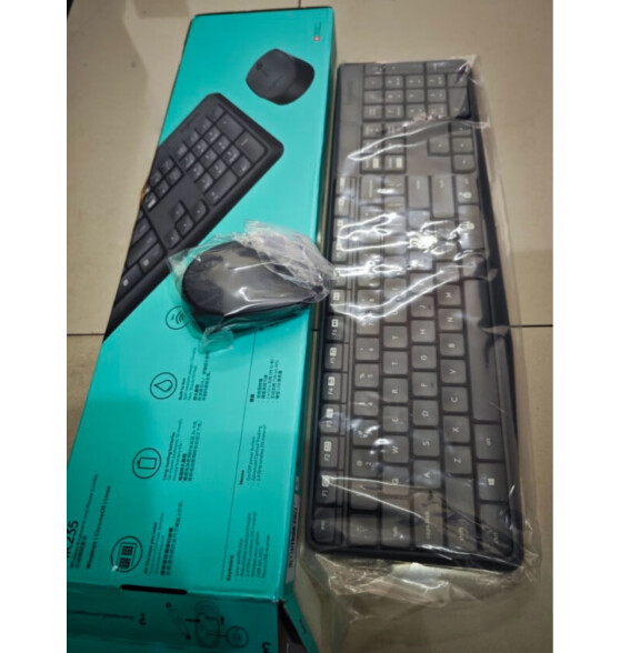 罗技（Logitech）MK235 键鼠套装 无线键鼠套装 办公键鼠套装  防泼溅防指纹 全尺寸 带无线2.4G接收器 黑