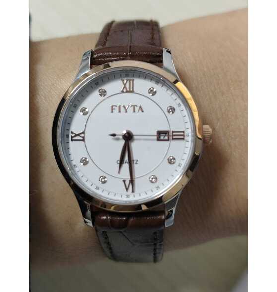 飞亚达（FIYTA）男女手表学生石英表百搭皮带日历显示大三针经典系列腕表开学礼物 女表-棕色皮带