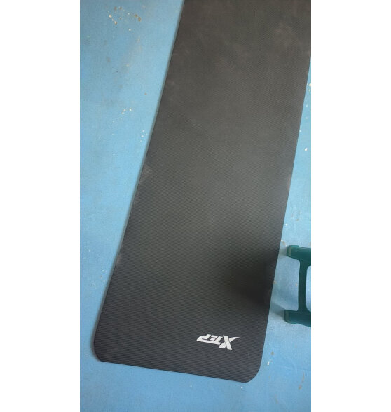 特步（XTEP）瑜伽垫男女健身垫加厚大尺寸防滑专业运动训练跳绳操隔音减震垫黑