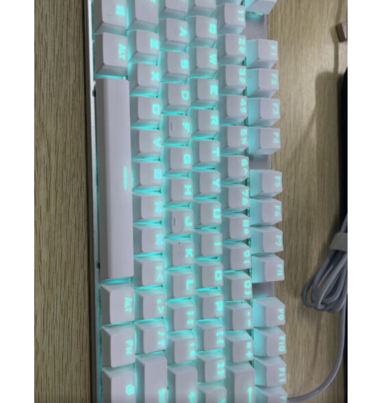 惠普（HP）GK400F机械键盘 游戏键盘笔记本办公电脑键盘 104键CF吃鸡LOL电竞冰蓝光有线键盘 银白色 青轴