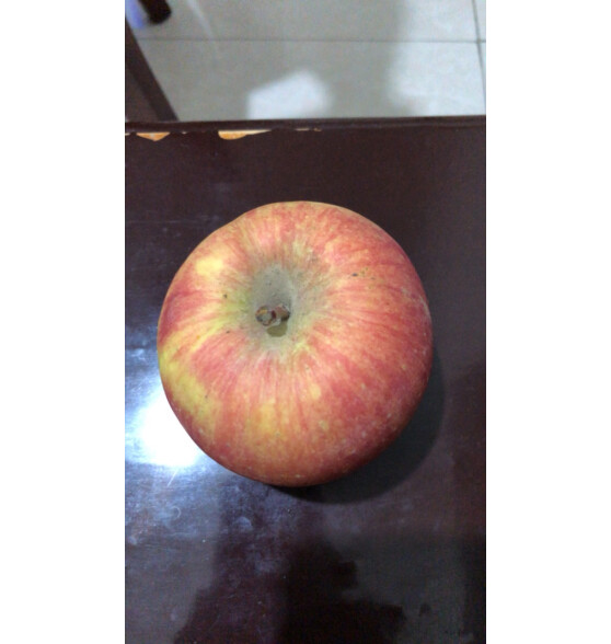 诱鲜地新疆阿克苏冰糖心苹果礼盒8.5斤 特大果90mm+ 脆甜新鲜水果礼盒
